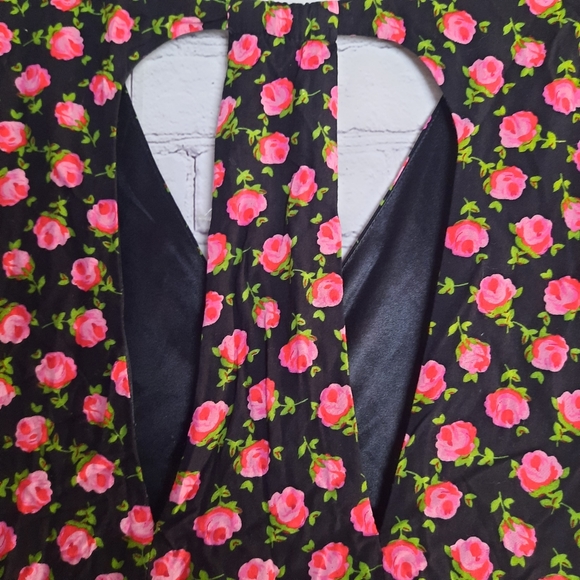 TOBI Black Red Floral Print Mini Dress Size M - Picture 6 of 15